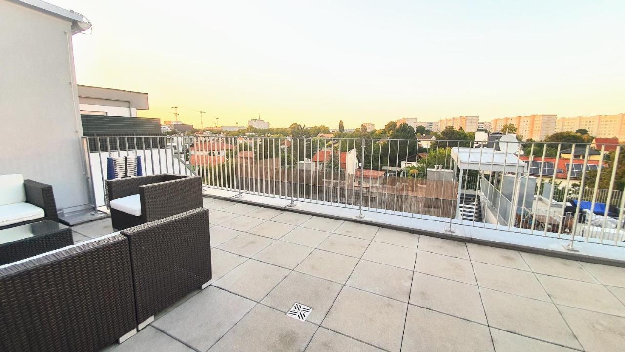 Rooftop Terrace, Free Garage Parking And Pool! ウィーン エクステリア 写真